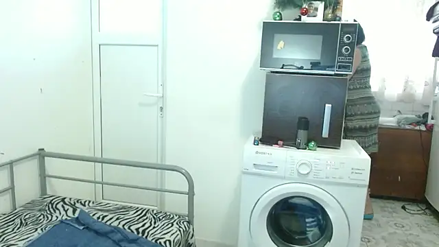 RidemerafSuzana online show from 02.25.25