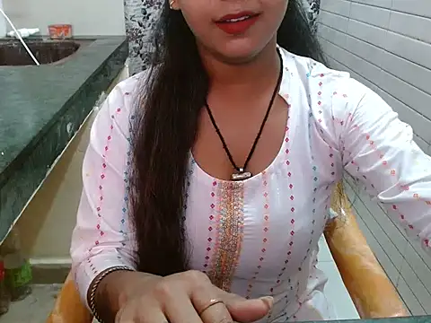 LovingPihu online show from 09.12.25