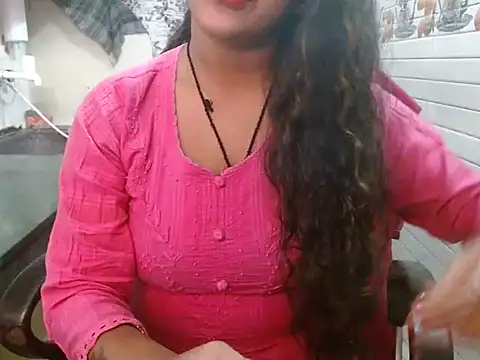 LovingPihu online show from 10.29.25
