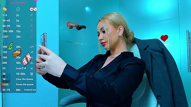 sassy madeline online show from 03.04.25