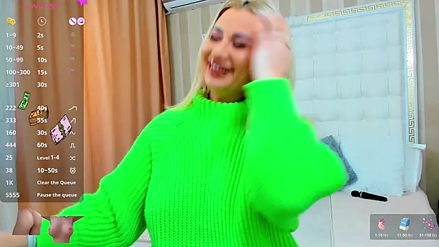 Snapshot of sassy_madeline chatting on 11.11.25 sassy madeline online show from 11.11.25