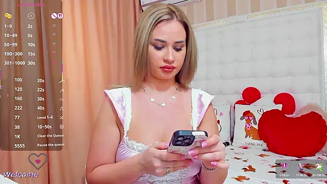 Snapshot of sassy_madeline chatting on 02.23.26 sassy madeline online show from 02.23.26