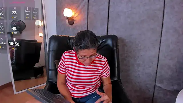 Snapshot of Keyla_Milf chatting on 05.07.26 Keyla Milf online show from 05.07.26