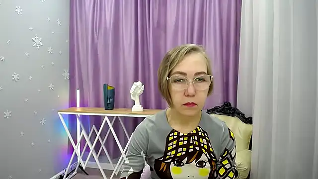 queen a n i online show from 11.17.25