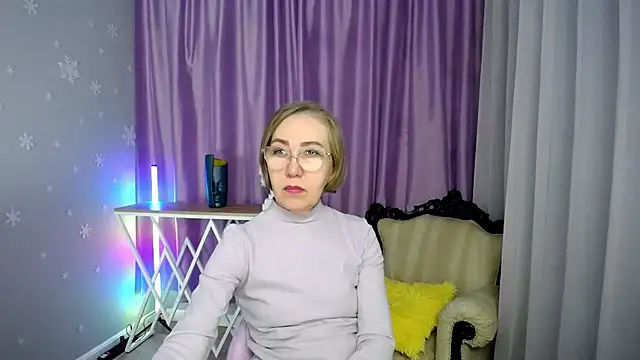 queen a n i online show from 11.27.25