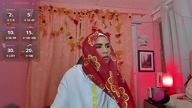 Snapshot of DarshaKhemu chatting on 03.04.25 DarshaKhemu online show from 03.04.25