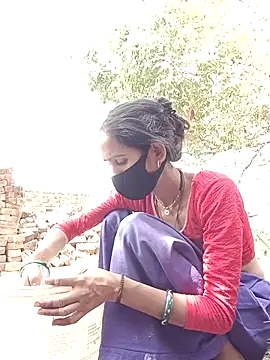 Snapshot of Mohni_Das chatting on 05.14.26 Mohni Das online show from 05.14.26