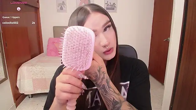 Miley Baker online show from 11.26.25