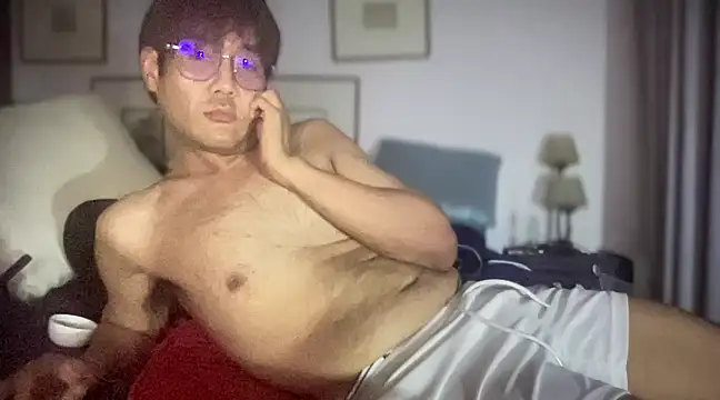 Snapshot of ThaiHairryGuy chatting on 02.07.25 ThaiHairryGuy online show from 02.07.25