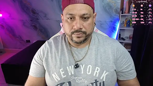 Snapshot of jacoob_woods chatting on 04.18.26 jacoob woods online show from 04.18.26
