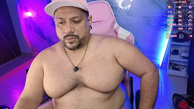 Snapshot of jacoob_woods chatting on 04.21.26 jacoob woods online show from 04.21.26