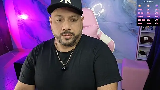 Snapshot of jacoob_woods chatting on 04.27.26 jacoob woods online show from 04.27.26