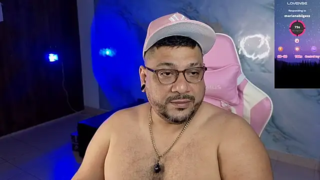 Snapshot of jacoob_woods chatting on 05.25.26 jacoob woods online show from 05.25.26