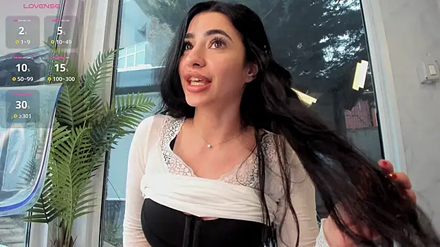 Snapshot of Naila18 chatting on 02.28.26 Naila18 online show from 02.28.26