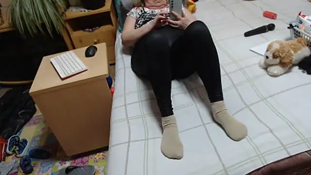 Snapshot of Margaret-milf chatting on 04.19.26 Margaret-milf online show from 04.19.26