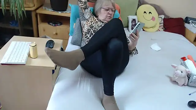 Snapshot of Margaret-milf chatting on 05.16.26 Margaret-milf online show from 05.16.26