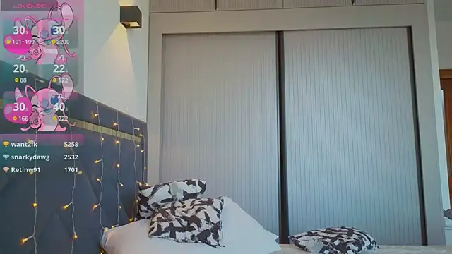 Mia Tin online show from 03.20.25