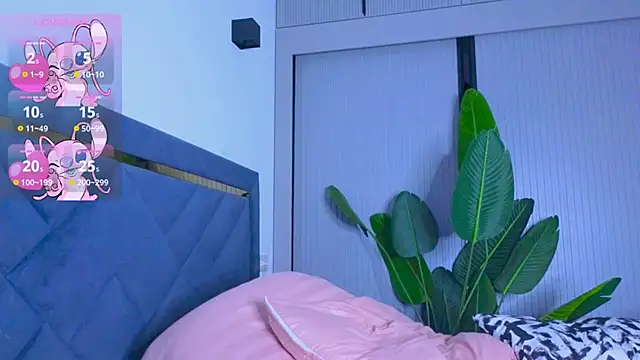 Mia Tin online show from 09.27.25