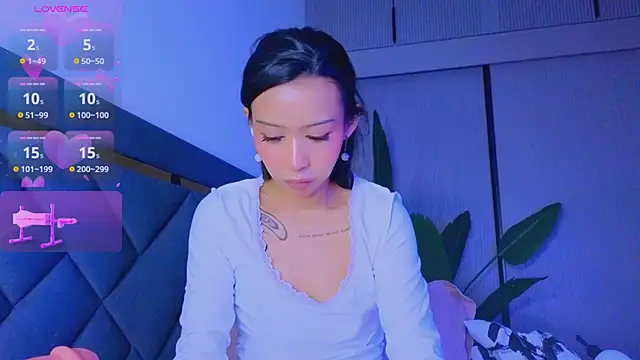 Mia Tin online show from 03.15.26