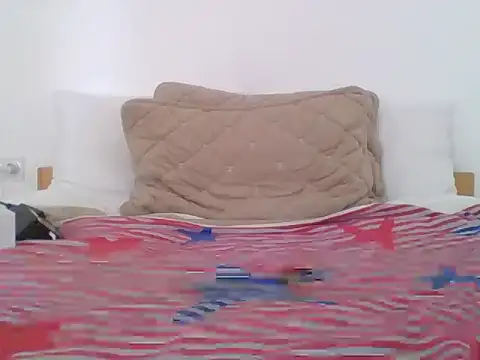 Snapshot of MaskedCharlie chatting on 05.25.26 MaskedCharlie online show from 05.25.26