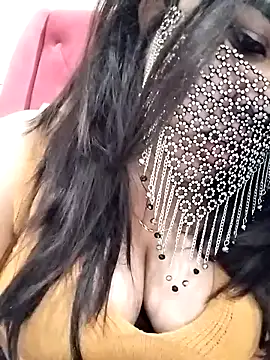 Snapshot of Alisha__Arora chatting on 12.30.24 Alisha Arora online show from 12.30.24