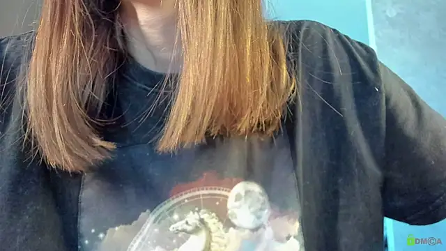Snapshot of Courtney_Luv chatting on 09.18.25 Courtney Luv online show from 09.18.25