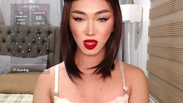 Snapshot of Local_Hoelyx chatting on 01.14.25 Local Hoelyx online show from 01.14.25