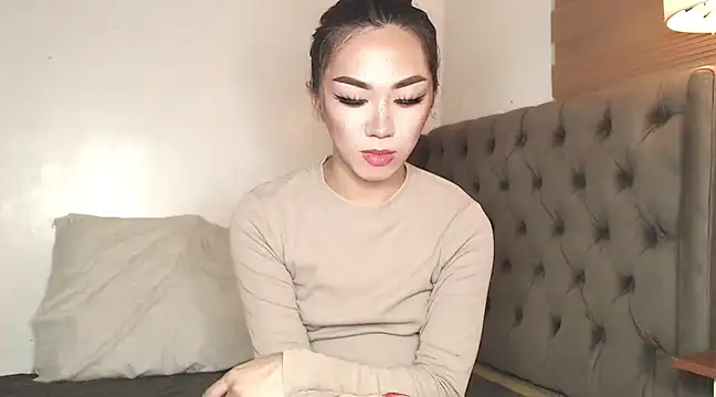 Snapshot of Local_Hoelyx chatting on 02.27.25 Local Hoelyx online show from 02.27.25