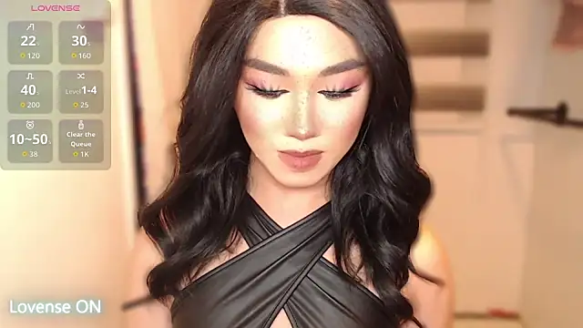 Snapshot of Local_Hoelyx chatting on 10.09.25 Local Hoelyx online show from 10.09.25