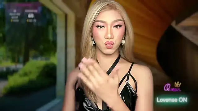 Local Hoelyx online show from 05.06.26