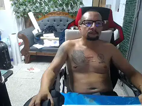 Snapshot of alexam_gal@xh chatting on 12.21.24 alexam galxh online show from 12.21.24