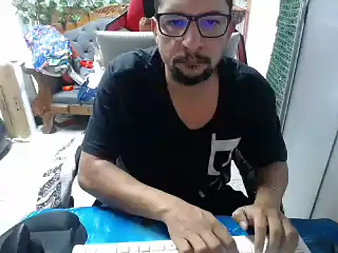 Snapshot of alexam_gal@xh chatting on 01.25.25 alexam galxh online show from 01.25.25