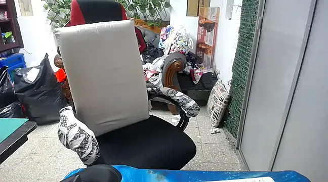 Snapshot of alexam_gal@xh chatting on 02.08.25 alexam galxh online show from 02.08.25