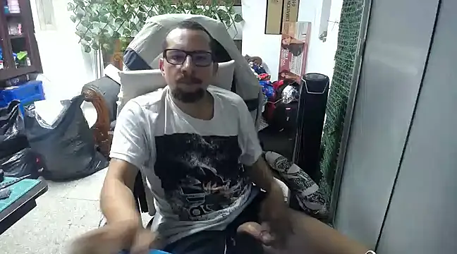 Snapshot of alexam_gal@xh chatting on 02.25.25 alexam galxh online show from 02.25.25