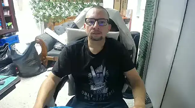 Snapshot of alexam_gal@xh chatting on 02.25.25 alexam galxh online show from 02.25.25