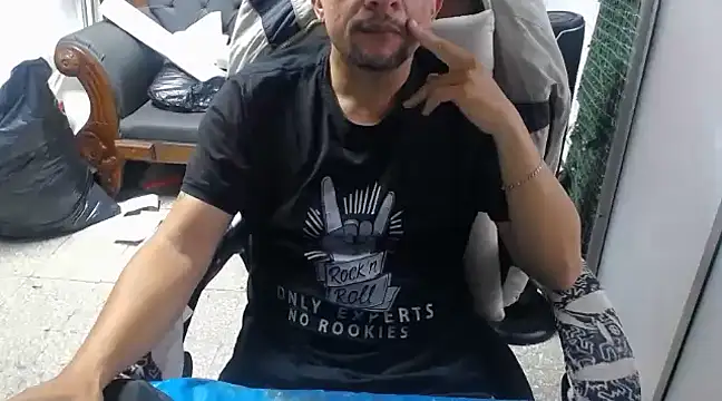 Snapshot of alexam_gal@xh chatting on 02.26.25 alexam galxh online show from 02.26.25