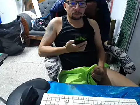 Snapshot of alexam_gal@xh chatting on 03.08.25 alexam galxh online show from 03.08.25