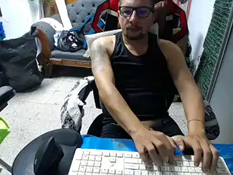 Snapshot of alexam_gal@xh chatting on 03.09.25 alexam galxh online show from 03.09.25