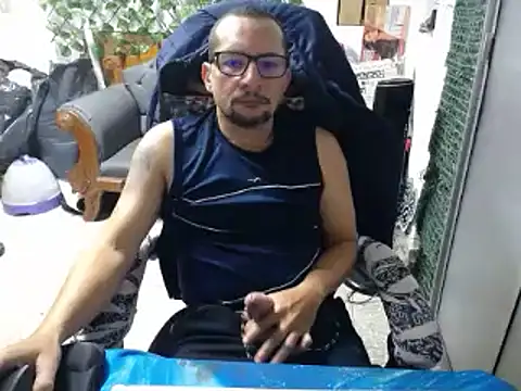 Snapshot of alexam_gal@xh chatting on 03.15.25 alexam galxh online show from 03.15.25