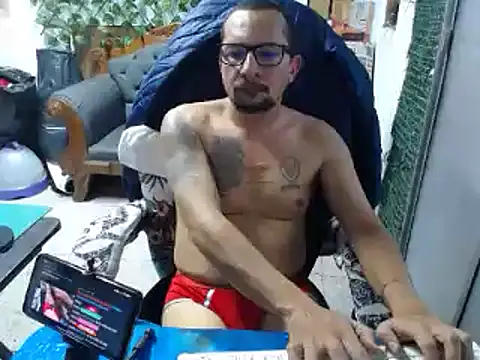 Snapshot of alexam_gal@xh chatting on 03.22.25 alexam galxh online show from 03.22.25