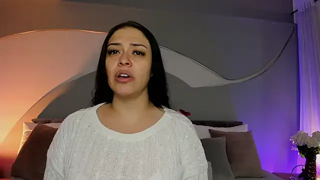 Snapshot of Nicolle_W chatting on 04.11.26 Nicolle W online show from 04.11.26