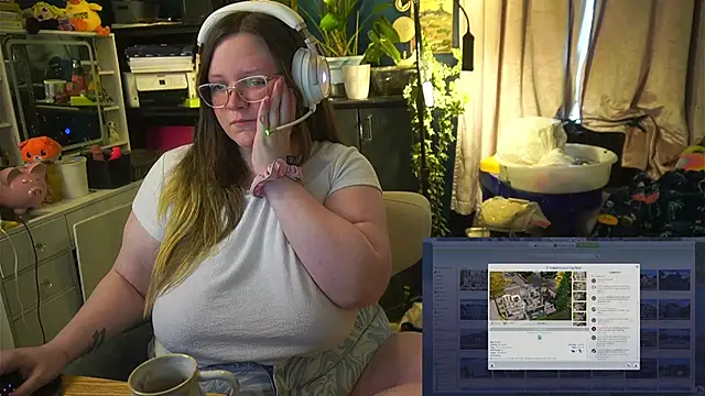 Geeky Kitten online show from 10.10.25