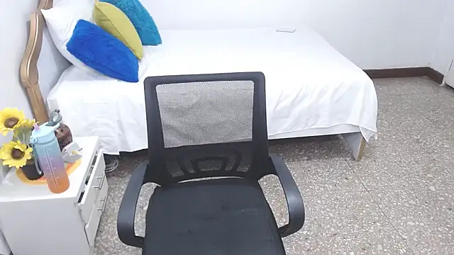 emiliaa hot online show from 01.26.25