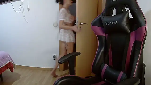 Snapshot of Vampirosa chatting on 10.11.25 Vampirosa online show from 10.11.25