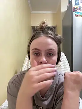 Snapshot of SophiaSweet_ chatting on 04.24.26 SophiaSweet online show from 04.24.26