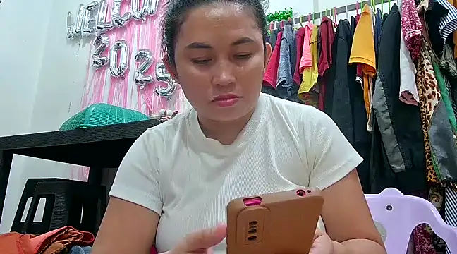 LalaiAsian online show from 01.05.25