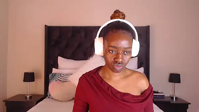 Snapshot of Sexynaughty_Gal chatting on 08.02.26 Sexynaughty Gal online show from 08.02.26