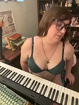 Adobe Angel online show from 10.10.25