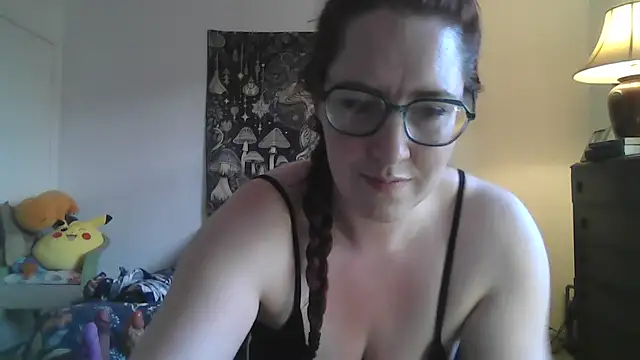 Snapshot of CuriousKitty345 chatting on 05.25.26 CuriousKitty345 online show from 05.25.26
