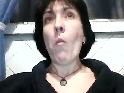 SunnyAmorre online show from 01.12.25